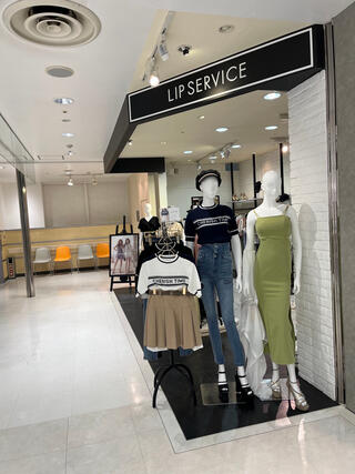 リップサービス 服 コレクション 年齢