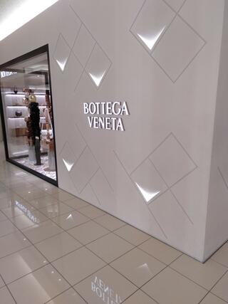 クチコミ : BOTTEGA VENETA Osaka - Shinsaibashi Daimaru - 大阪市