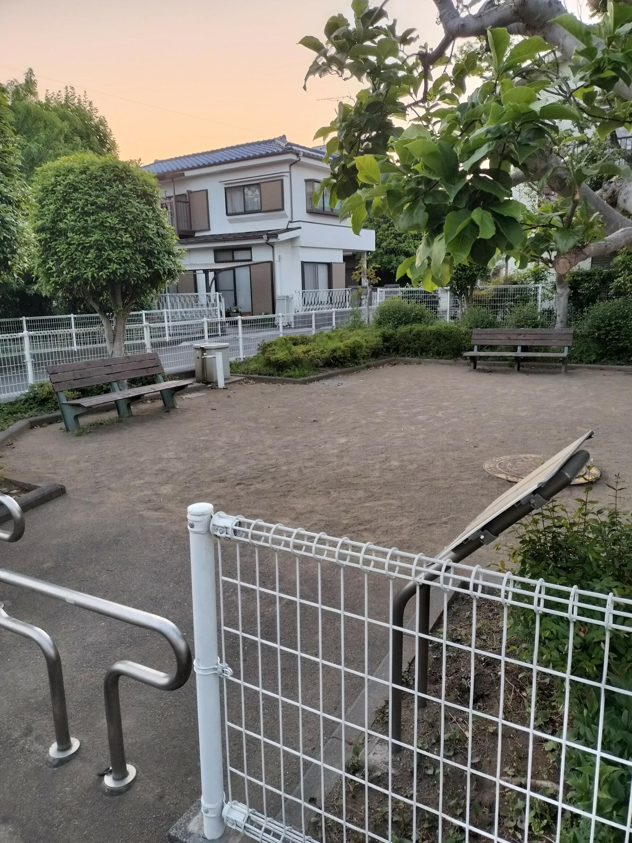 東戸倉りんどう児童遊園の代表写真1