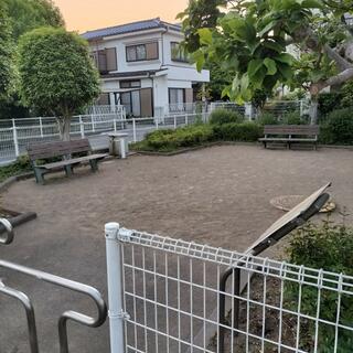 東戸倉りんどう児童遊園の写真1