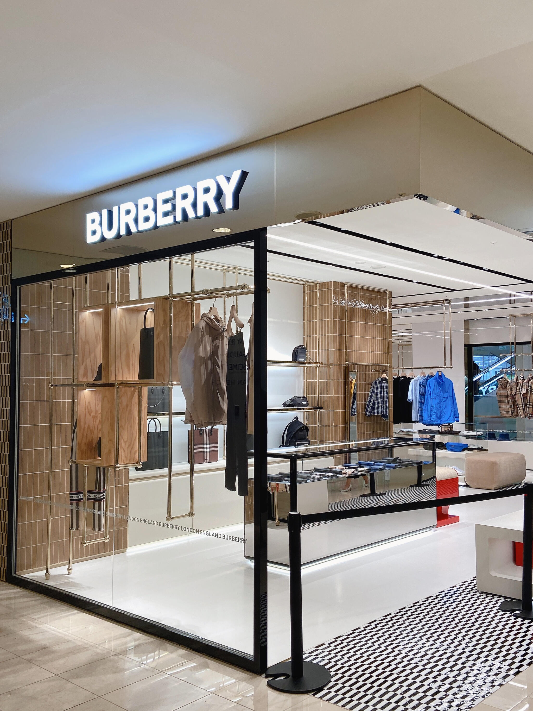 BURBERRY Takashimaya Shinjuku Yahoo