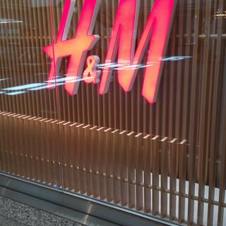 H&M ランドマークプラザ横浜店の写真11