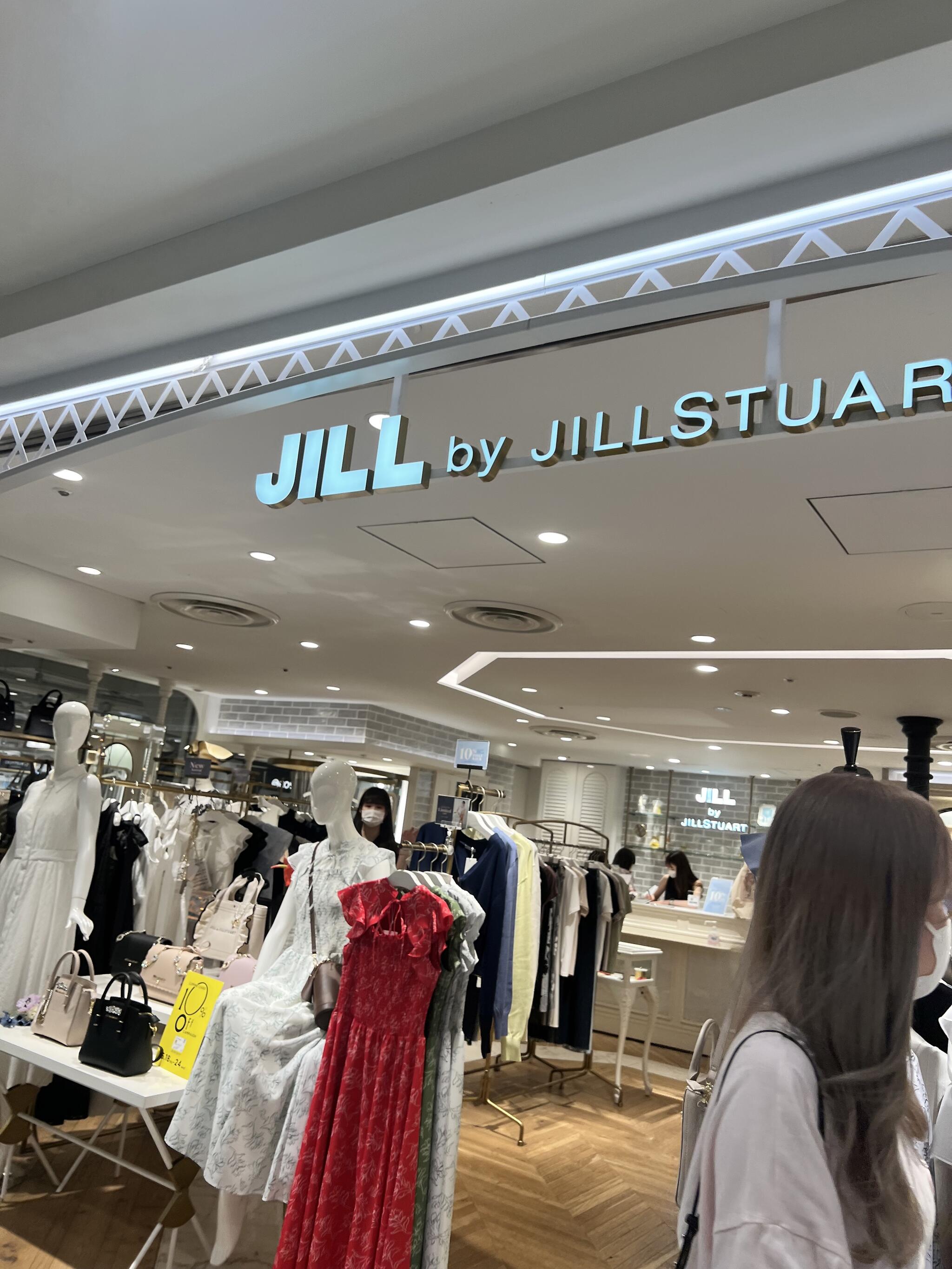 ジル スチュアート 新宿 服