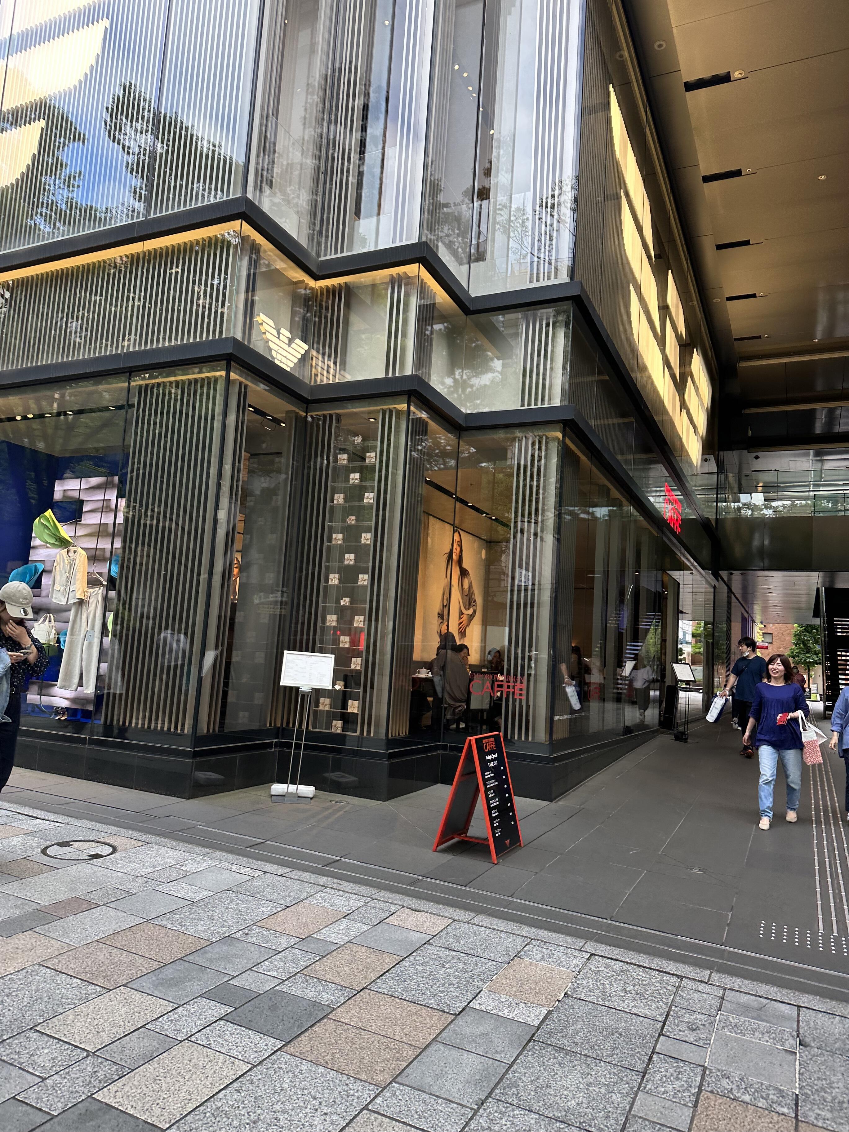 エンポリオアルマーニ表参道店 - 港区北青山 | Yahoo!マップ