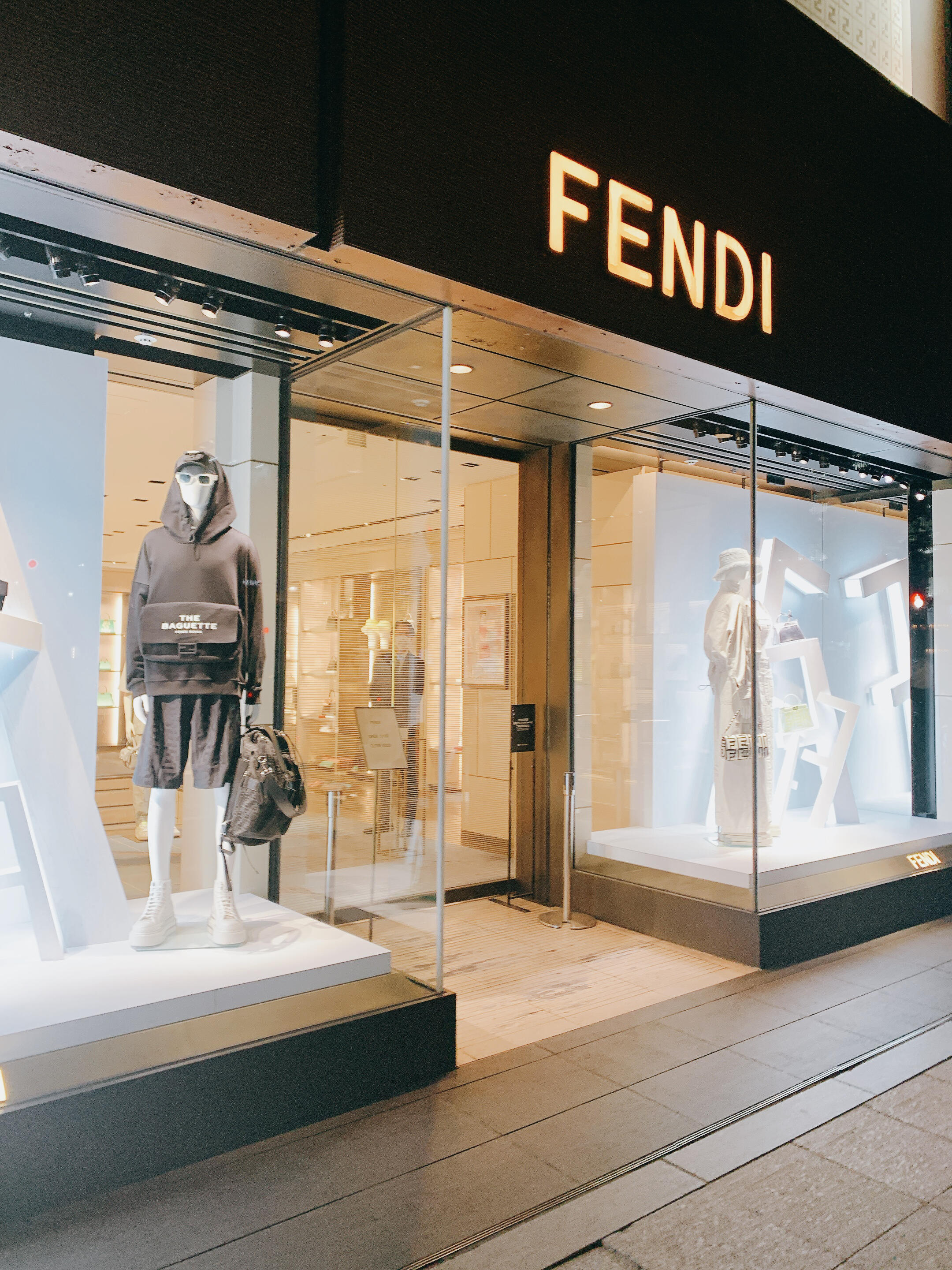 FENDI 大丸心斎橋店 - 大阪市中央区心斎橋筋/ハイブランド | Yahoo 