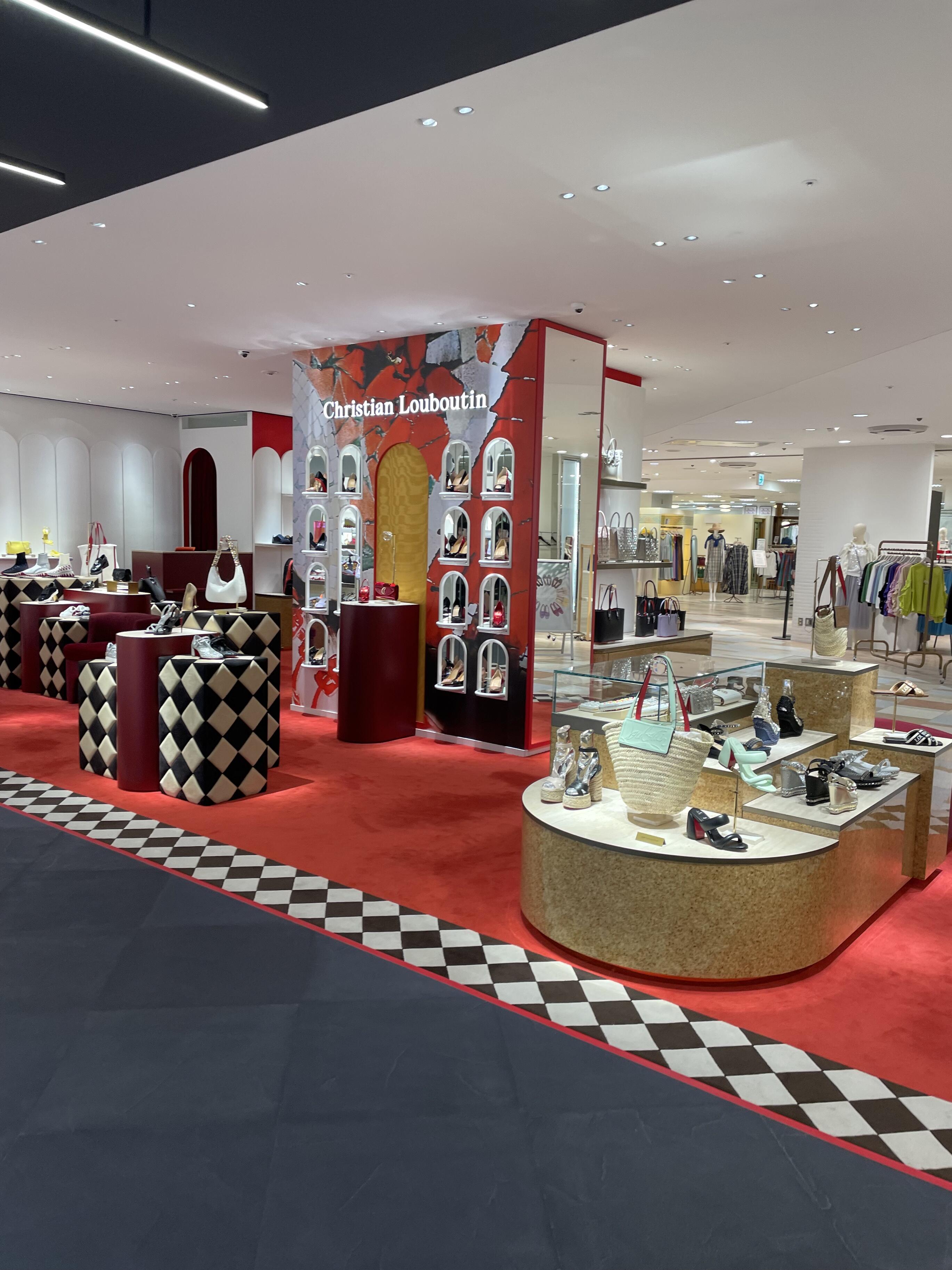 Christian Louboutin そごう横浜店 - 横浜市西区高島/ハイブランド