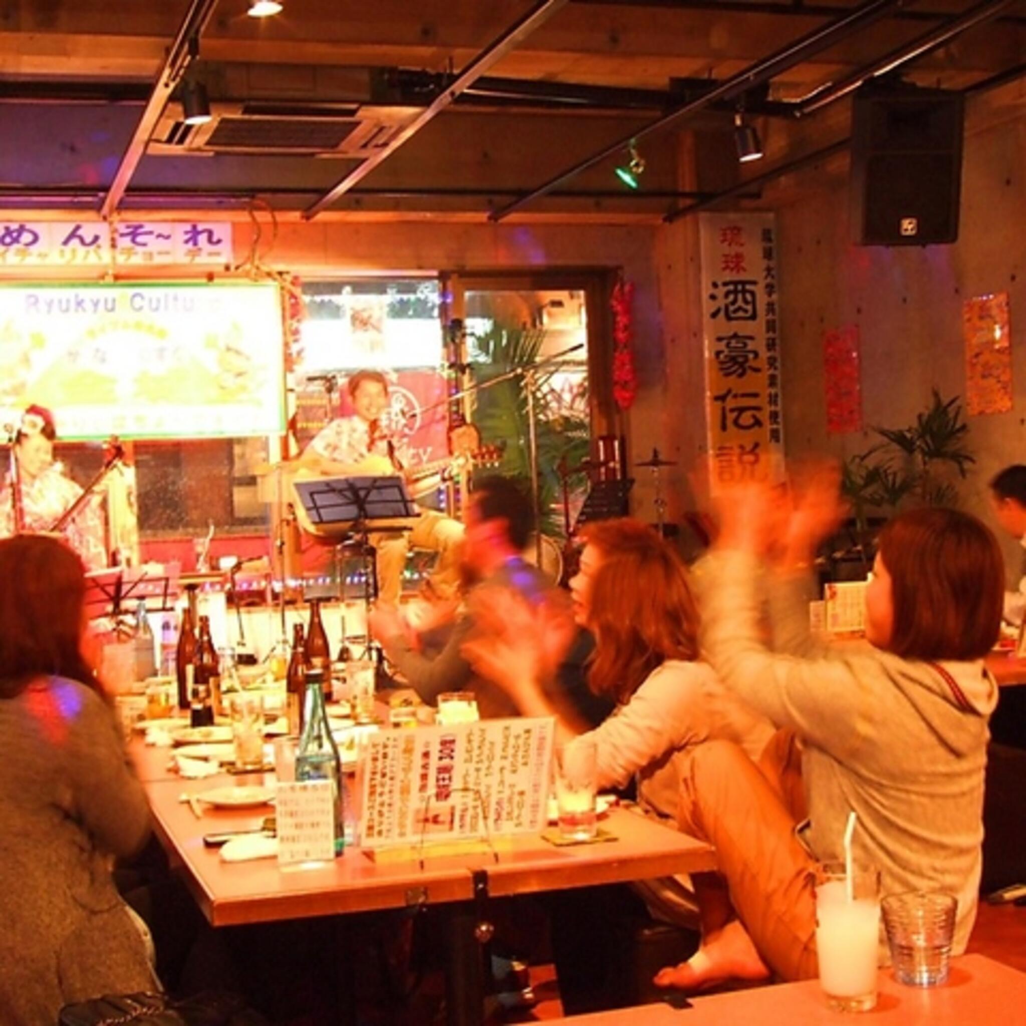 島唄ライブ&居食屋 かなぐすくの代表写真3