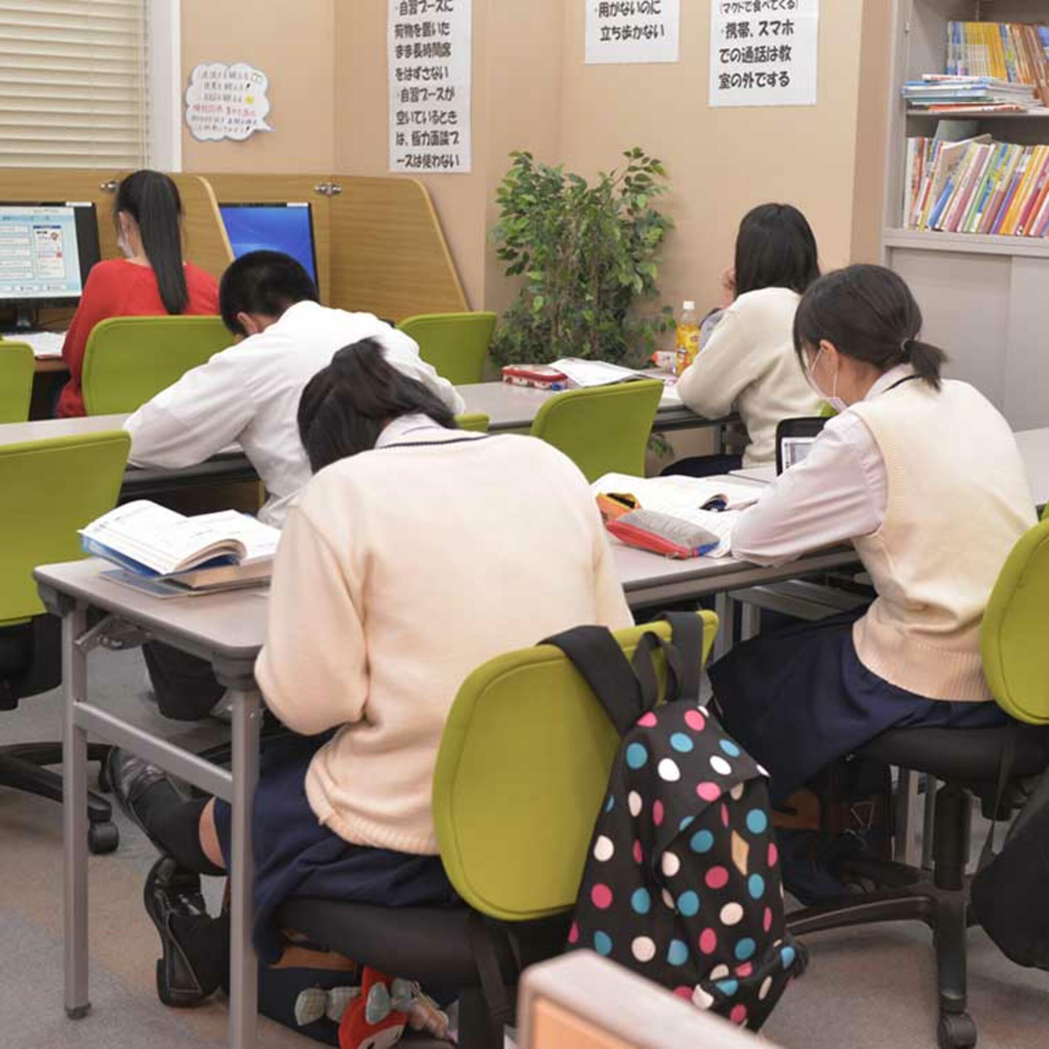 ファロス個別指導学院 夙川駅前教室の代表写真8
