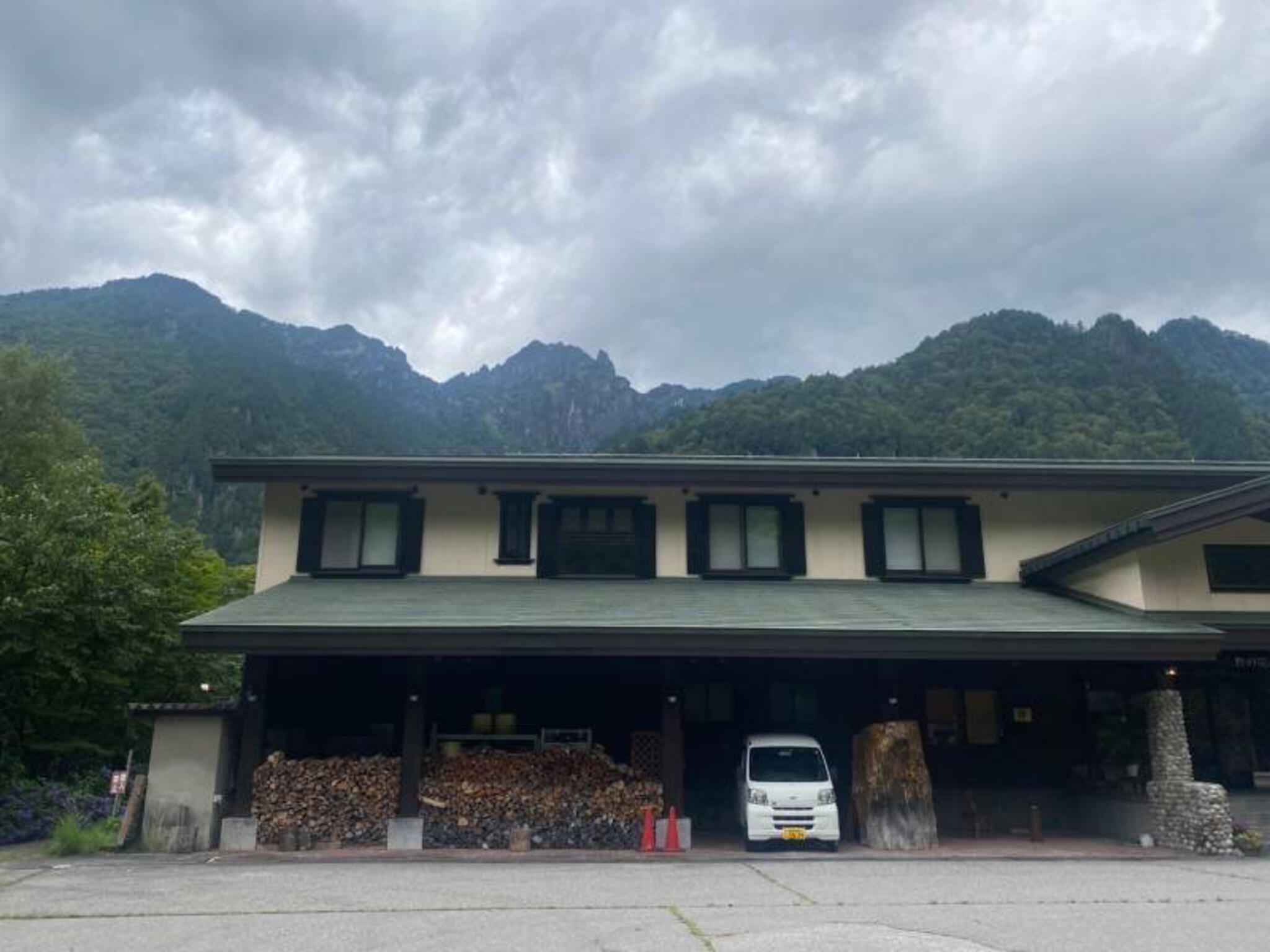 野の花山荘の代表写真1