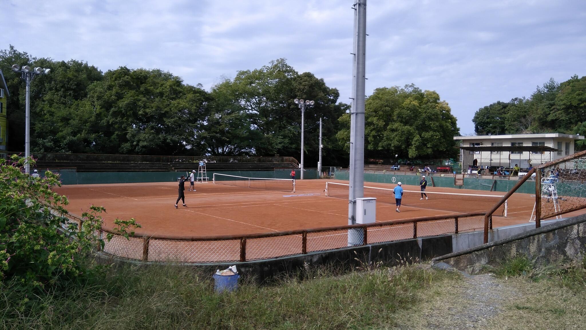 松山市湯月公園テニスコートの代表写真4