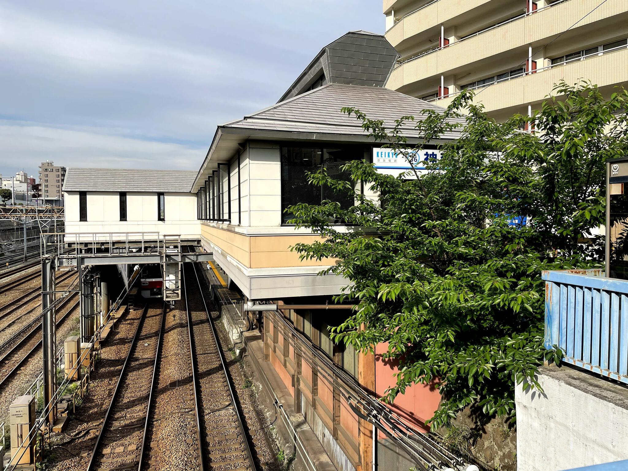 神奈川駅の代表写真1