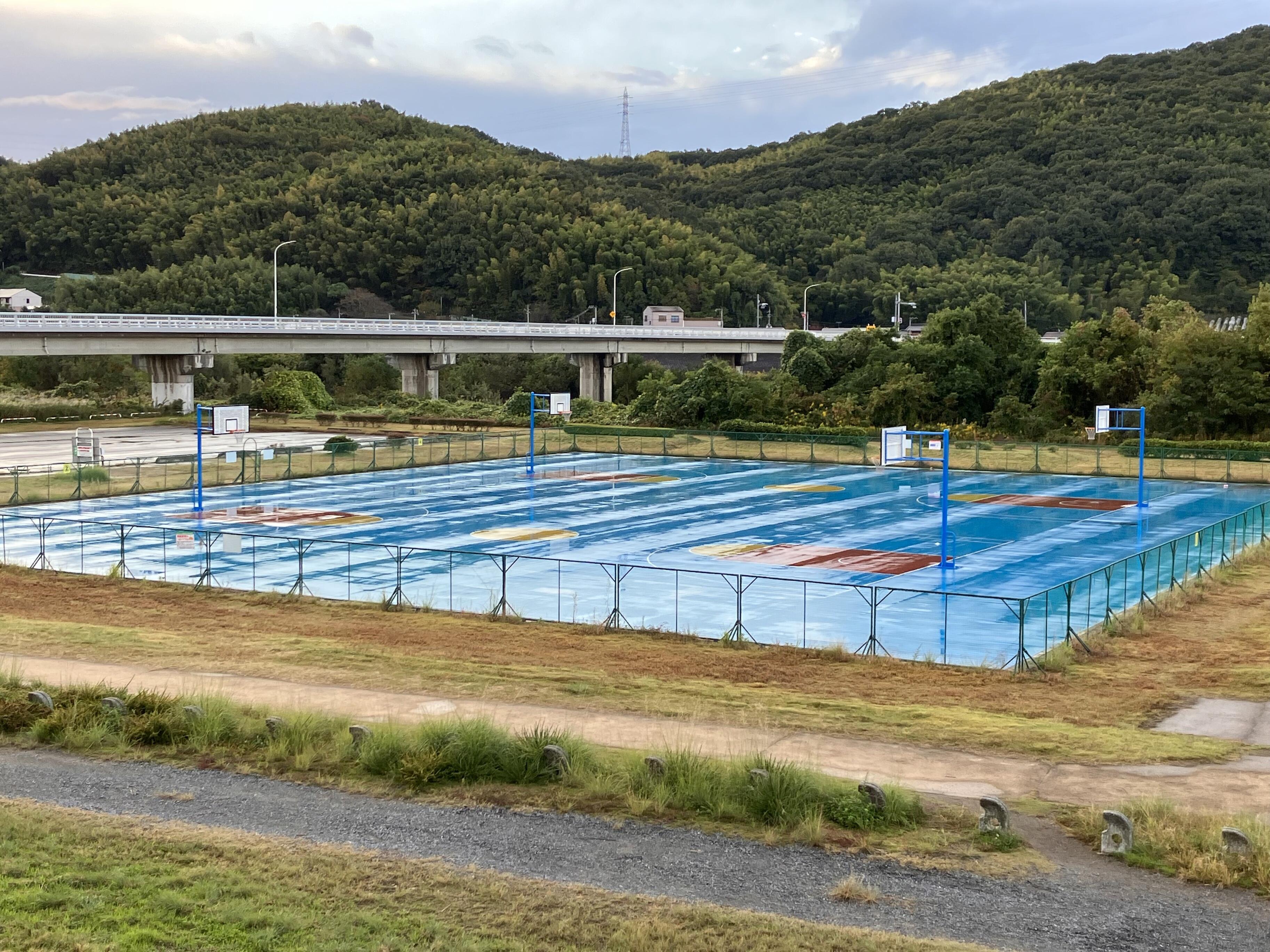 百間川緑地バスケットコート - 岡山市中区兼基/スポーツ施設 | Yahoo!マップ