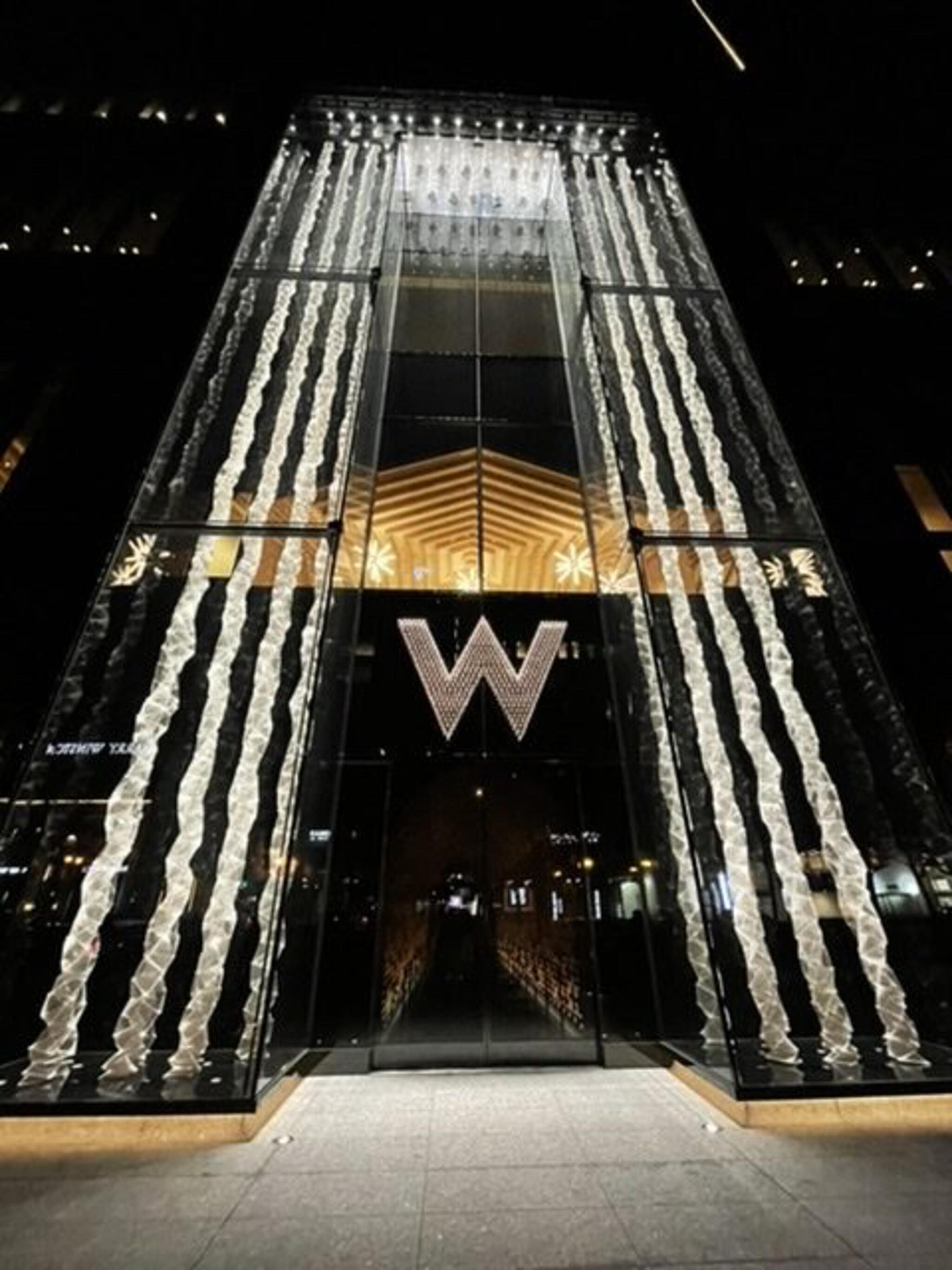 W大阪 - 大阪市中央区南船場/ホテル | Yahoo!マップ
