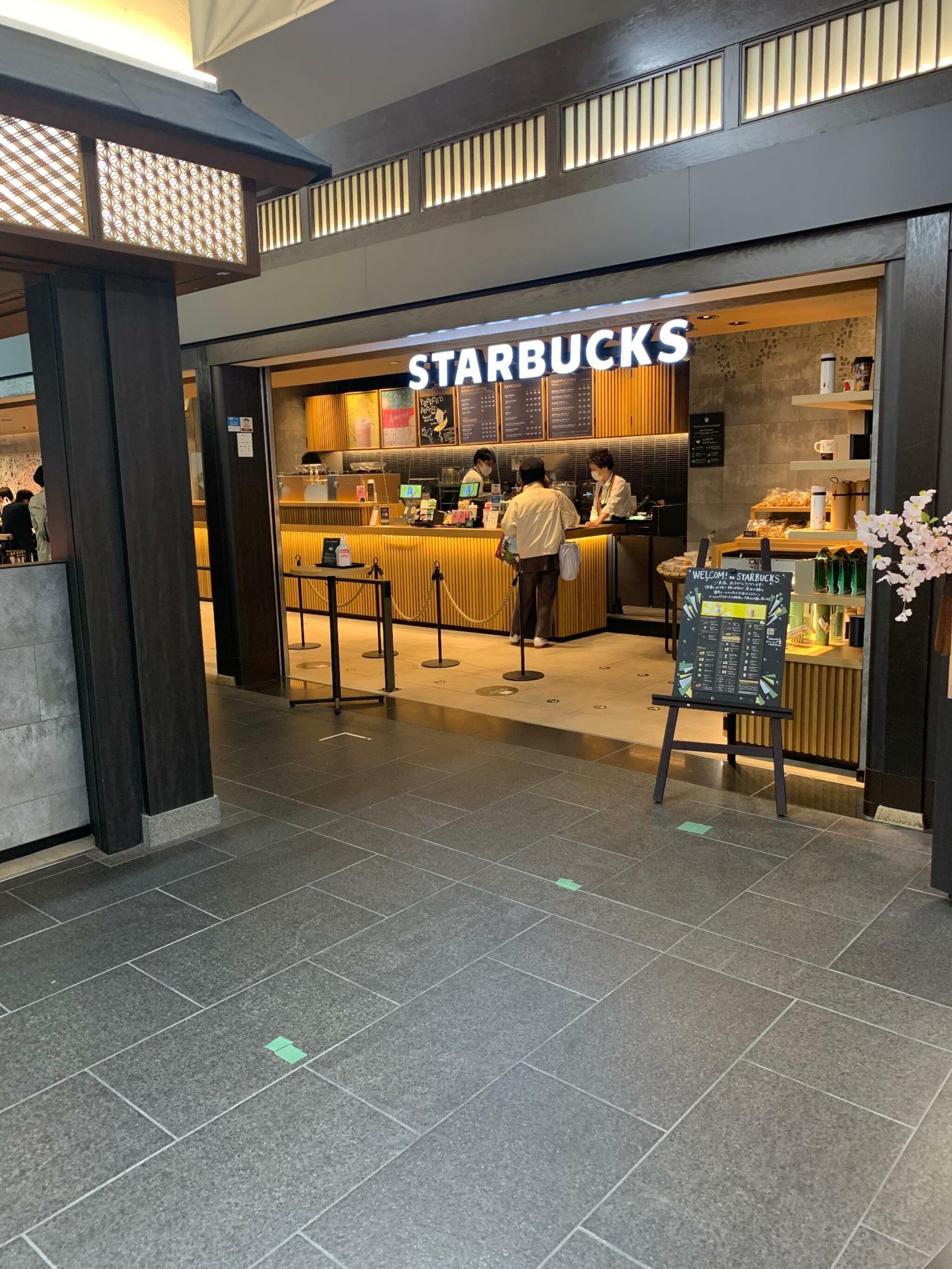 スターバックスコーヒー ＪＲ東海 新大阪駅新幹線ラチ内店の代表写真6