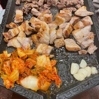 韓国料理韓豚の写真24