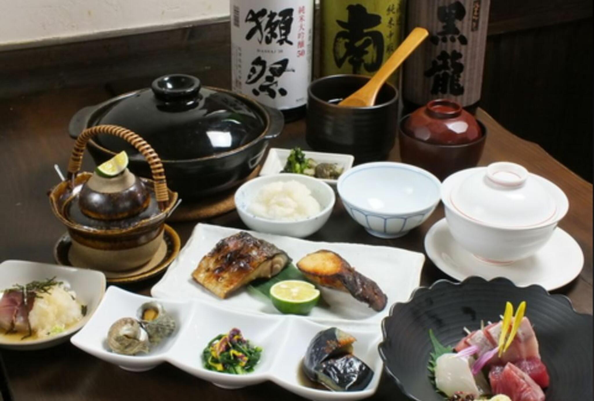 炭火魚、旬菜料理 坂本の代表写真2
