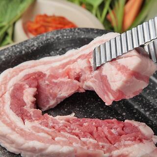 韓国料理とサムギョプサル 豚まるの写真4