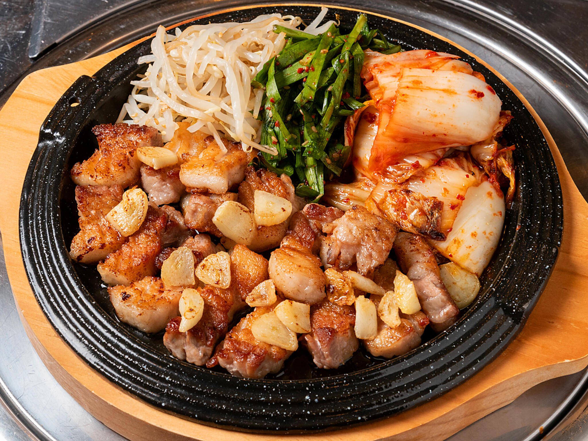 本場 韓国食堂 豚の貯金箱の代表写真5