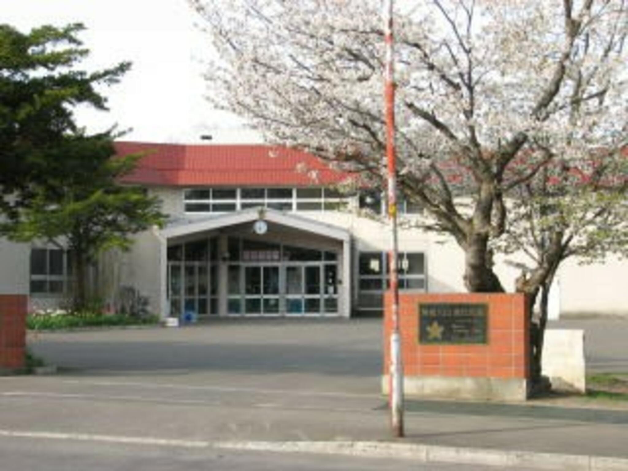 江別市立大麻小学校の代表写真1