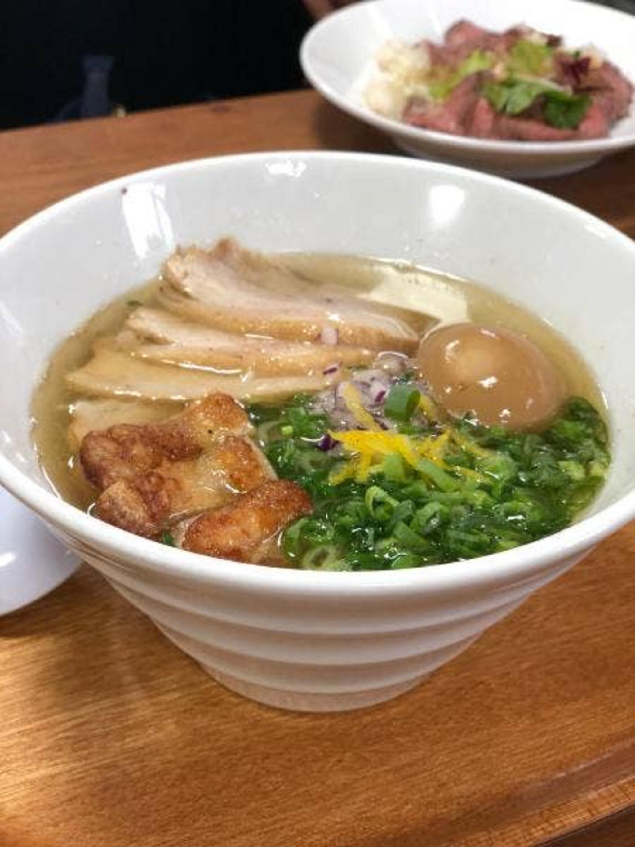 フレンチシェフのラーメン くろすの代表写真4