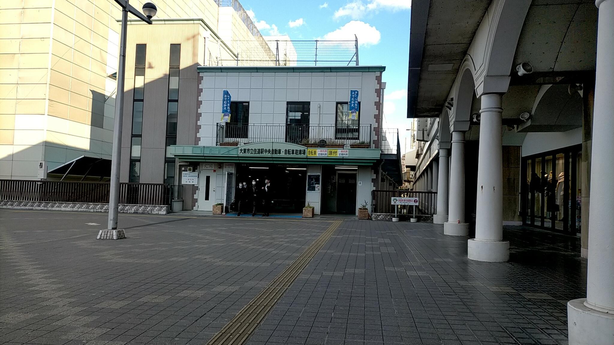 ミディ総合管理 住道駅中央自動車・自転車駐車場の代表写真1