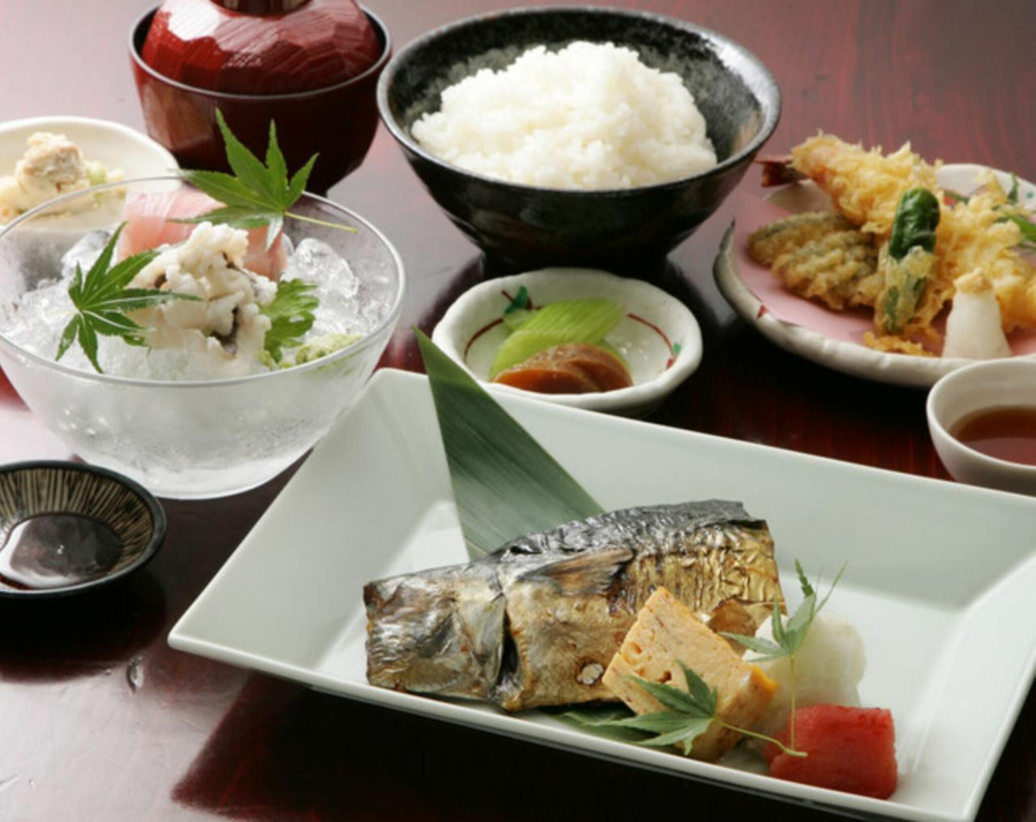 丼と串焼き・酒菜 和味庵の代表写真3