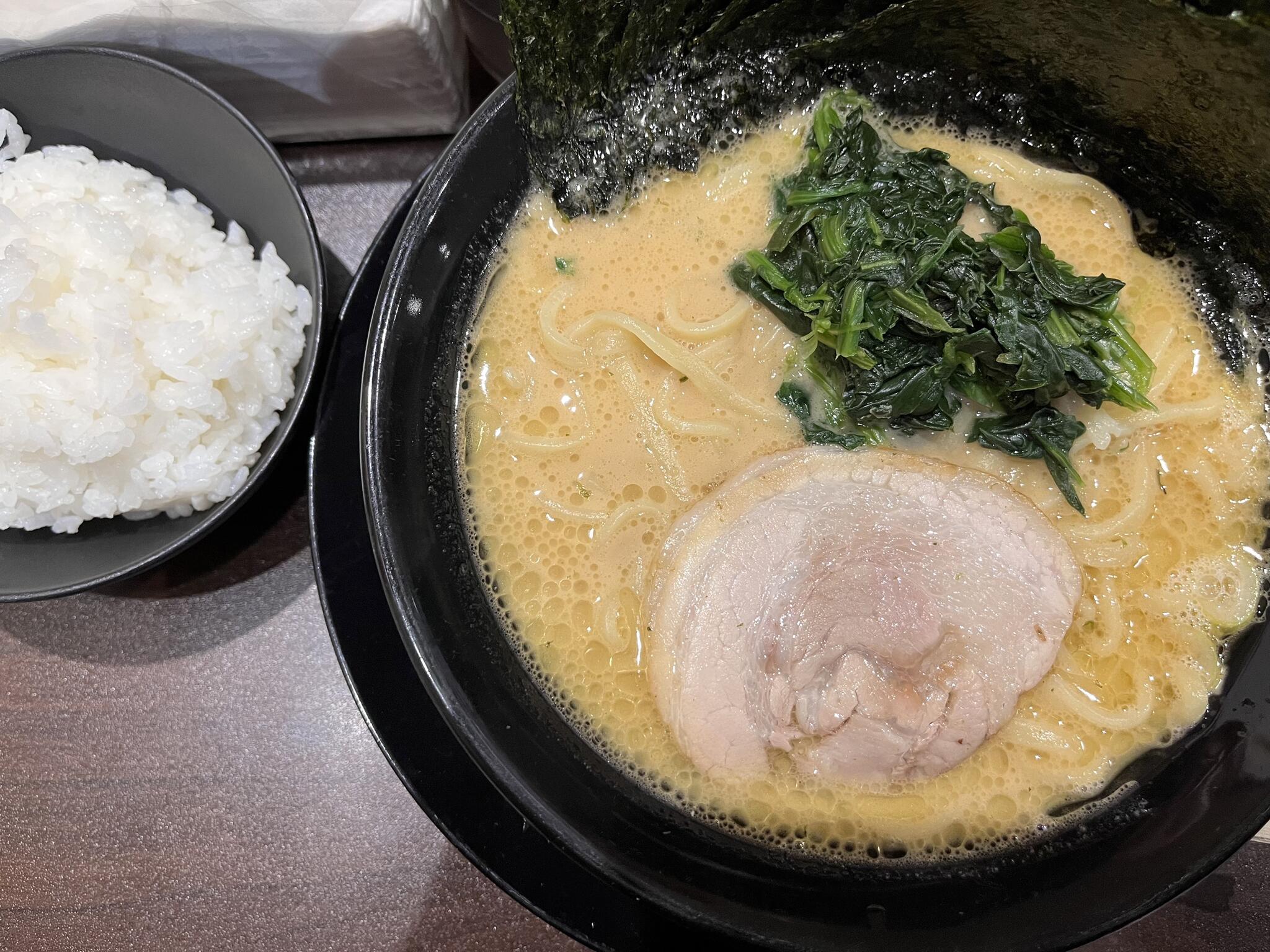 横浜家系ラーメン 龍馬家>