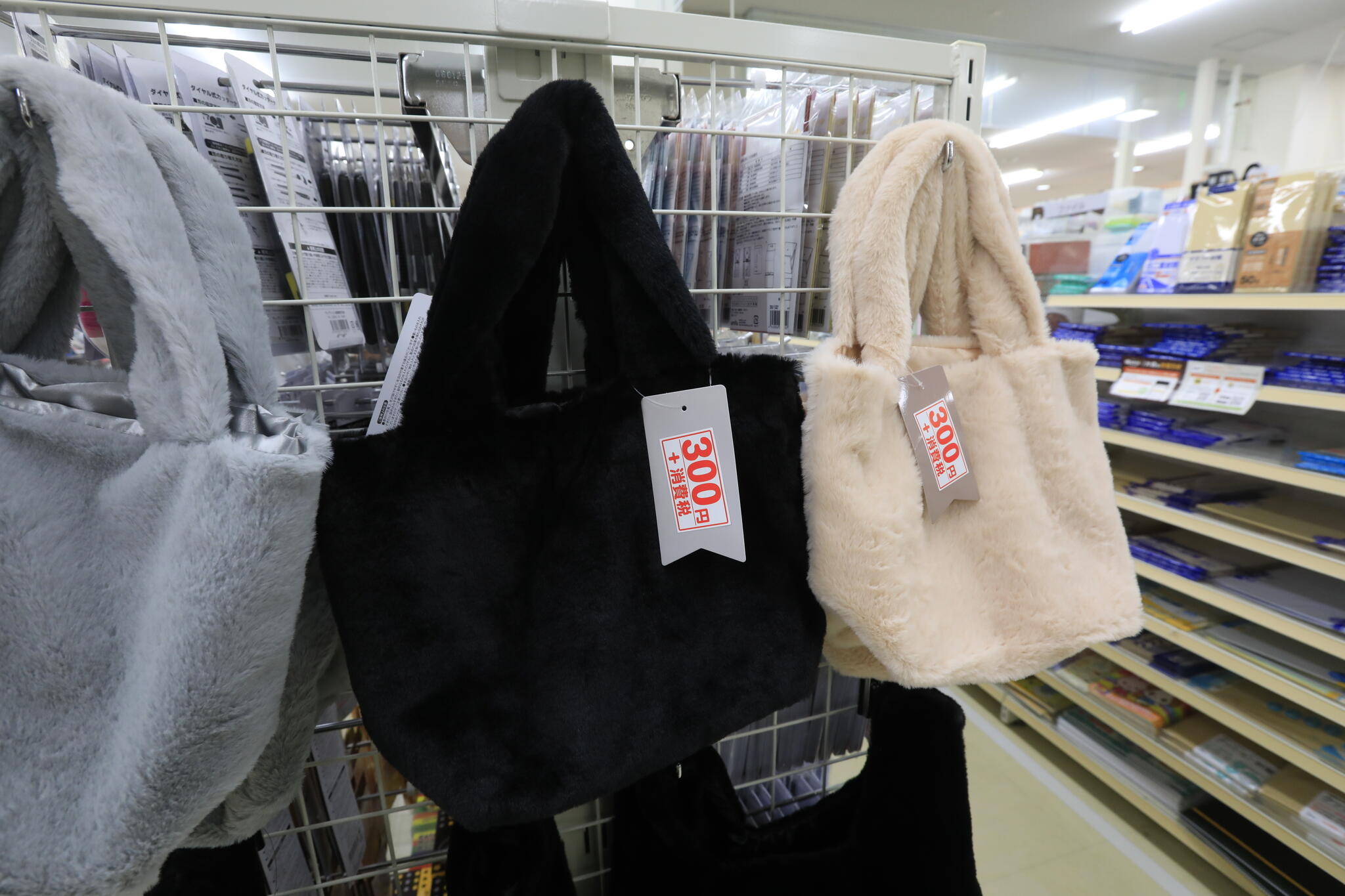 100円ショップ ワッツ新見店の代表写真9