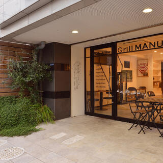 Cafe＆Bar Grill MANUKAの写真1