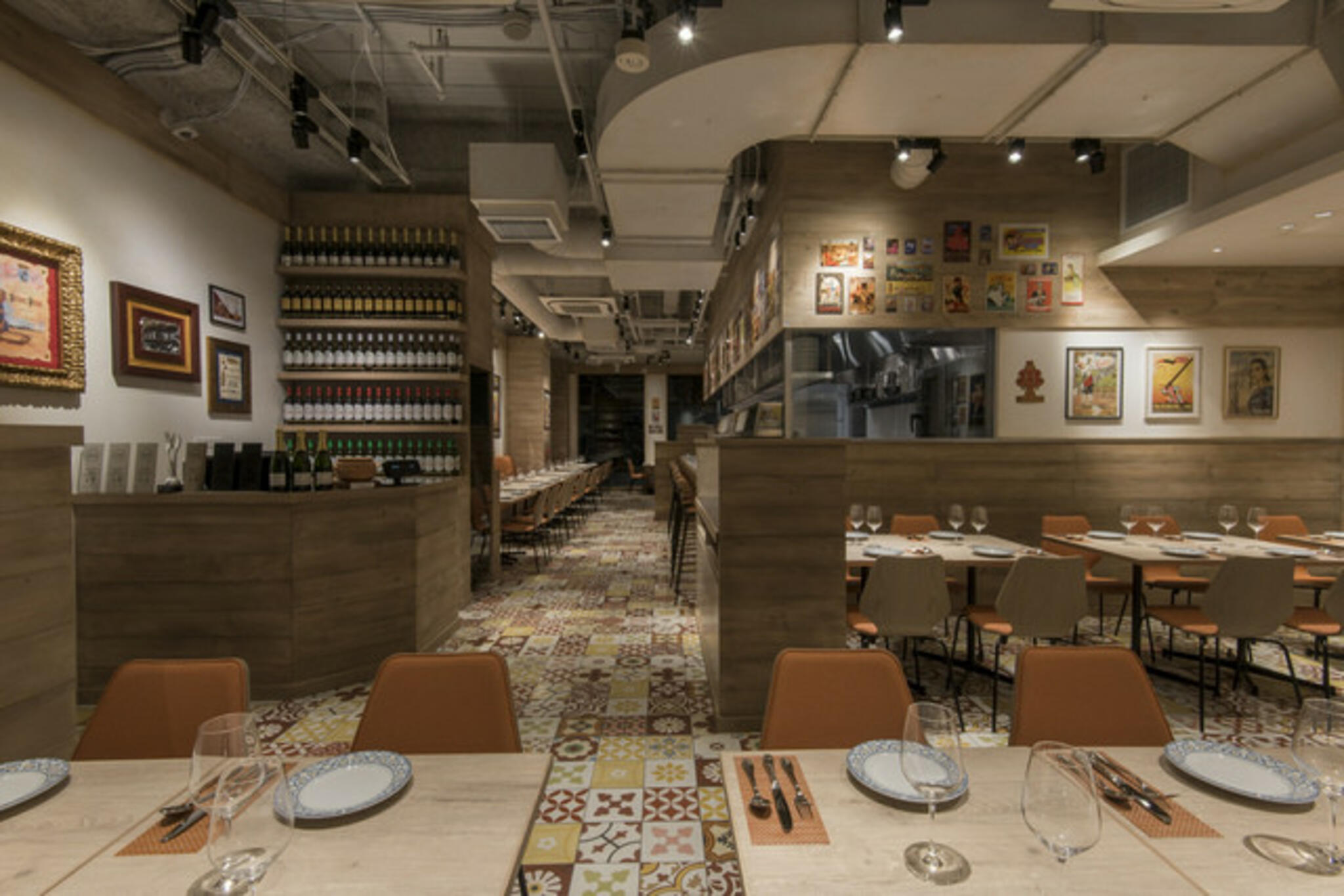 スペイン料理＆ワインパエリア専門店ミゲルフアニ横浜店の代表写真7
