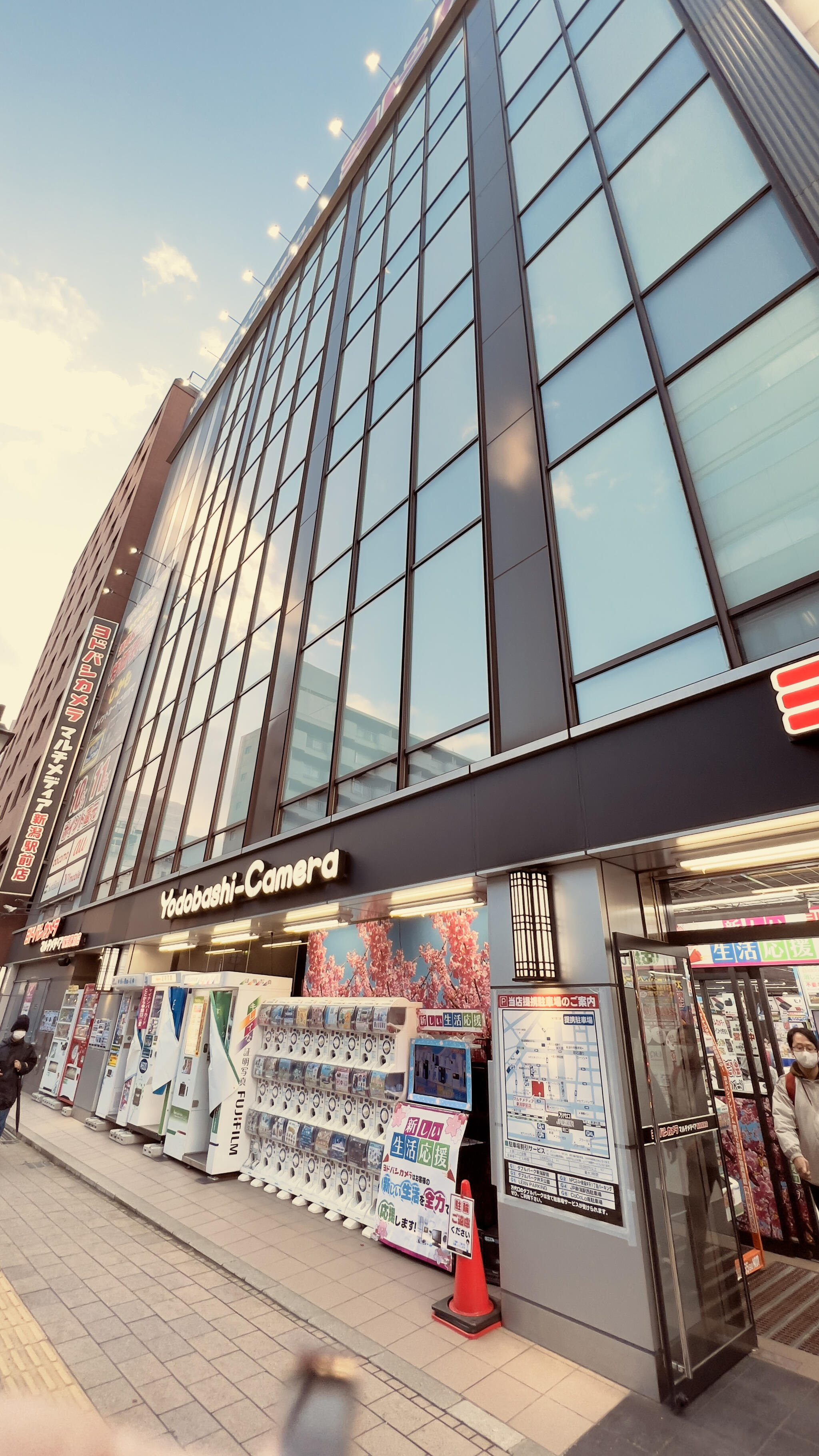 ヨドバシカメラ マルチメディア新潟駅前店の代表写真3