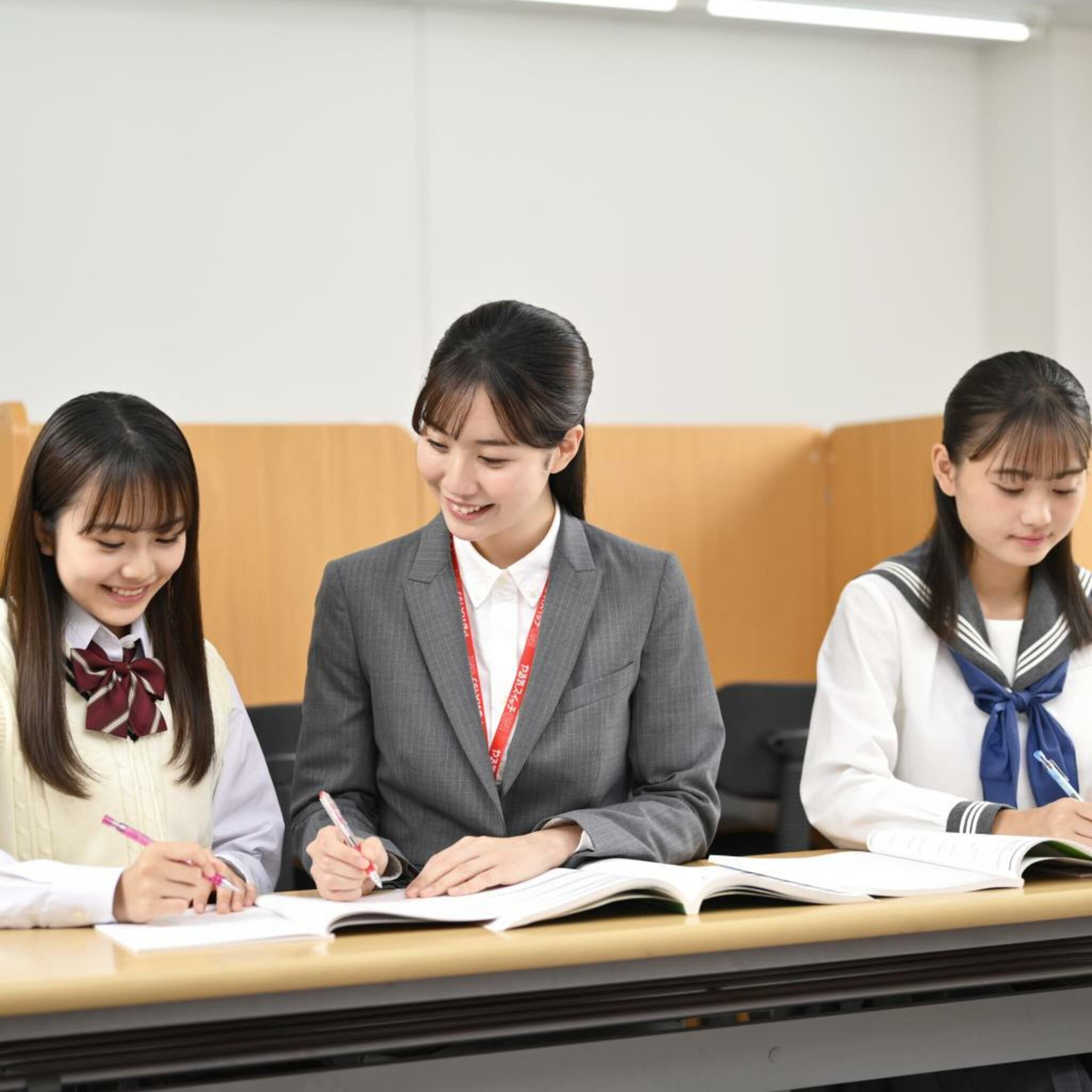 個別指導塾 個別指導の学習塾 スクールIE 青島校の代表写真7