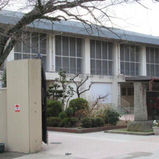 京都市立上京中学校の写真3