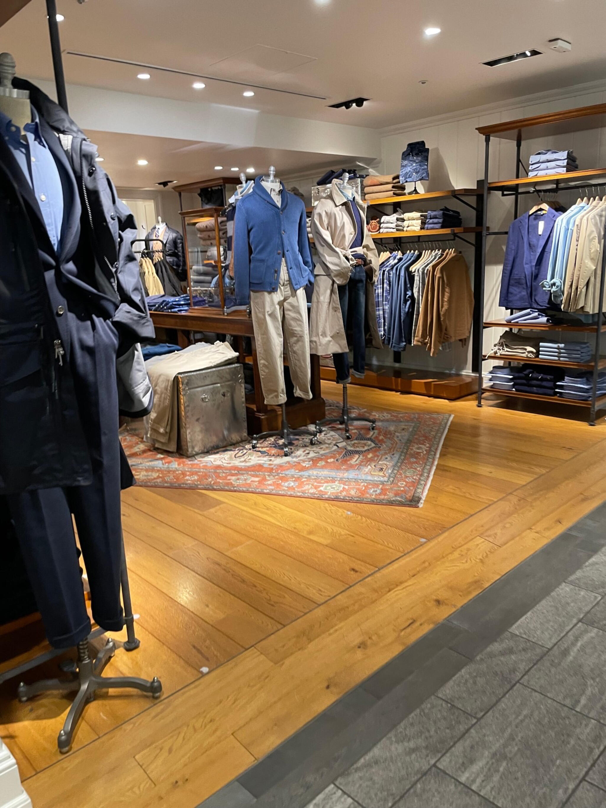 RALPH LAUREN 西武池袋本店 - 豊島区南池袋/衣料品店 | Yahoo!マップ