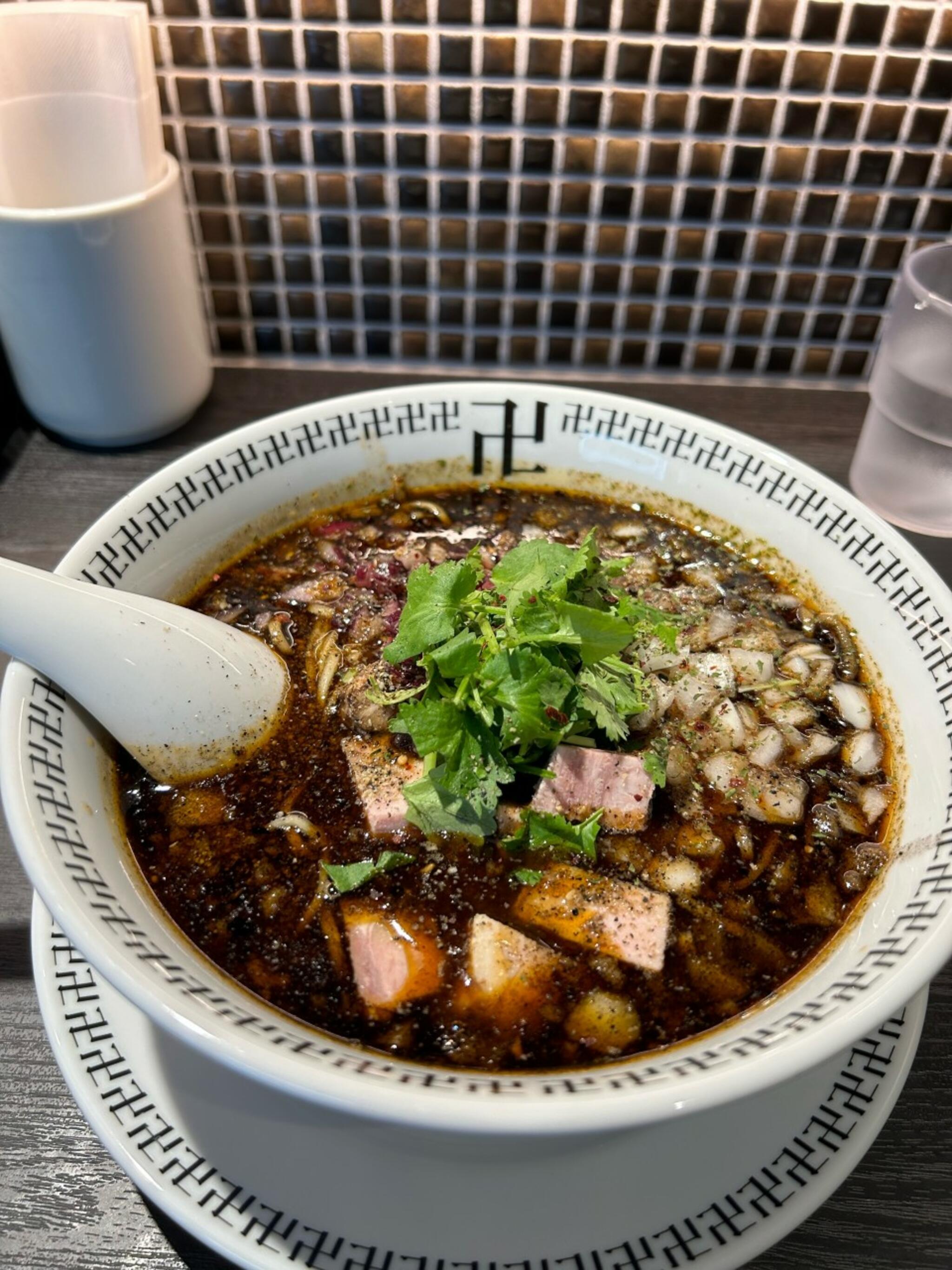 スパイス・ラー麺卍力 行徳店の代表写真1