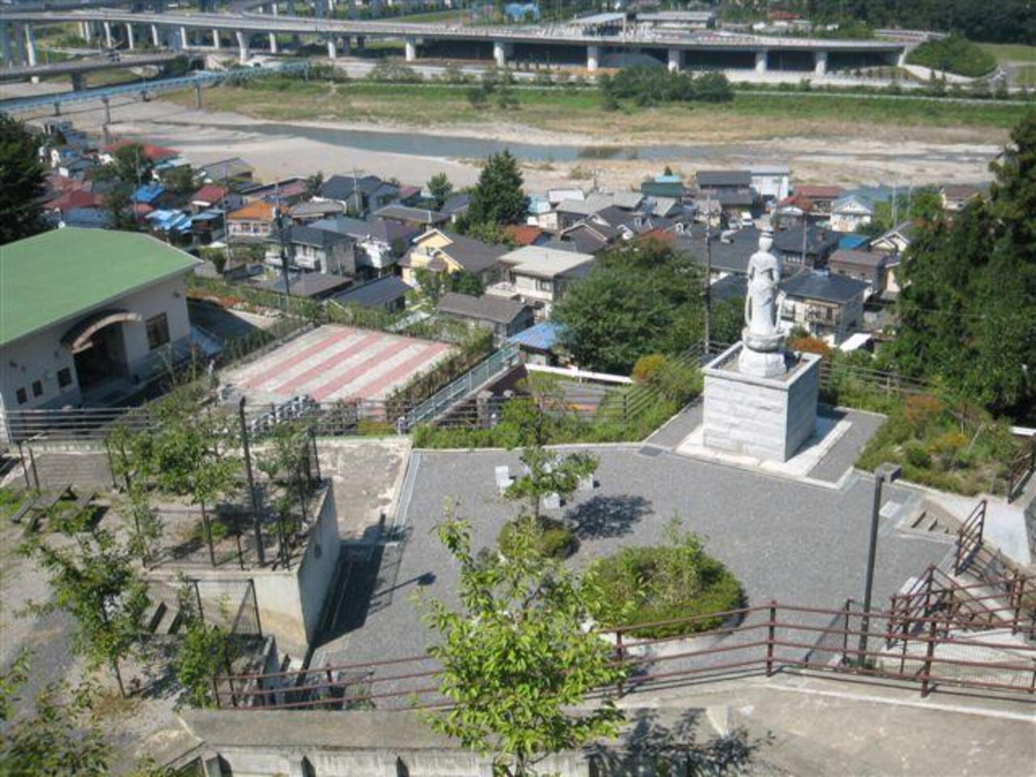 ペット 霊園 セール やすらぎ の 森