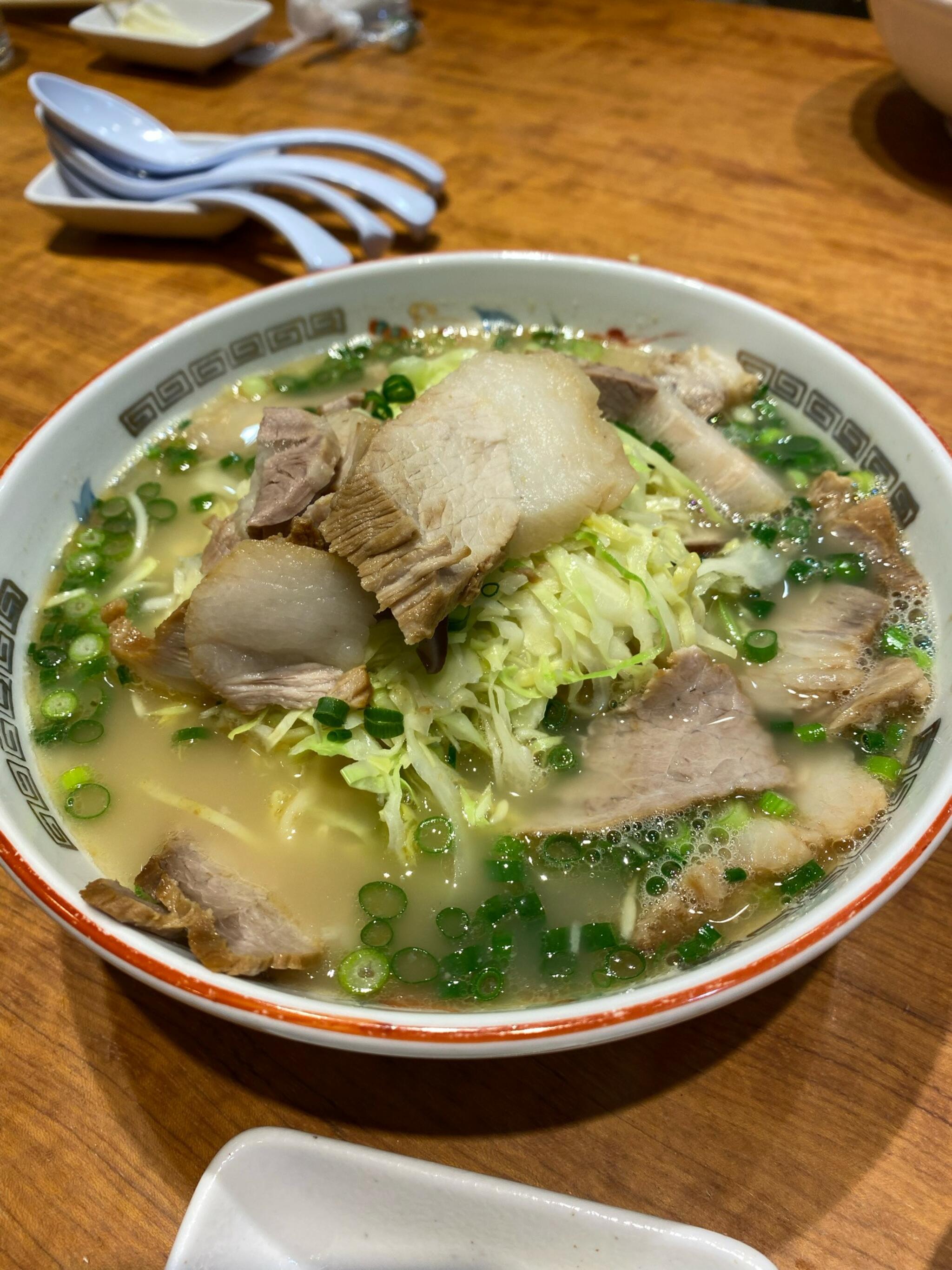 ラーメン専門 こむらさき アミュプラザ鹿児島店の代表写真4