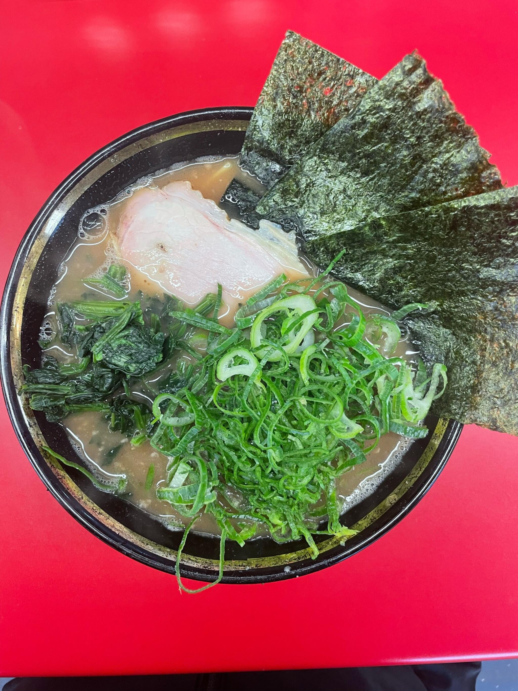 クチコミ : 家系ラーメン 王道家直伝 との丸家 八潮店 - 八潮市大字八條/ラーメン店 | Yahoo!マップ