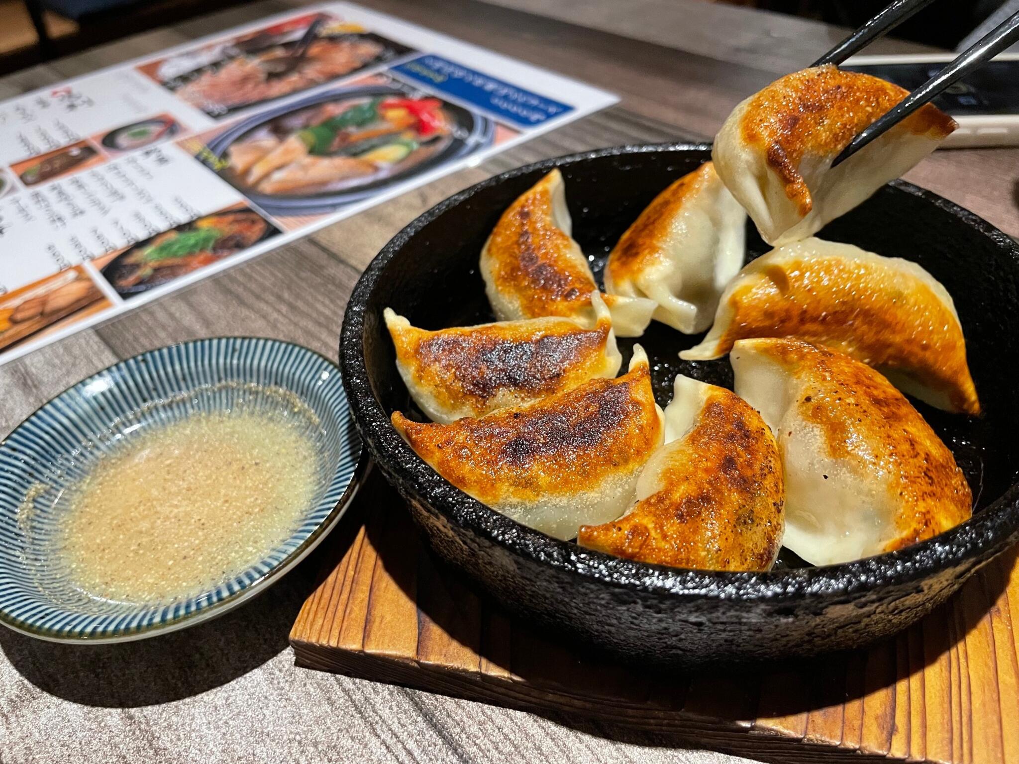 広島 鉄 鍋 餃子 安い