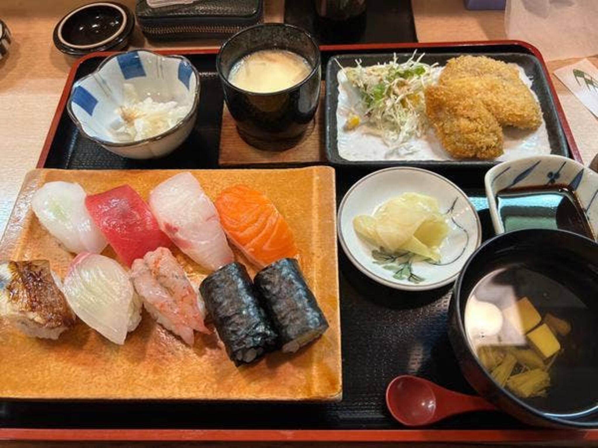 お食事寿司 高尾の代表写真1
