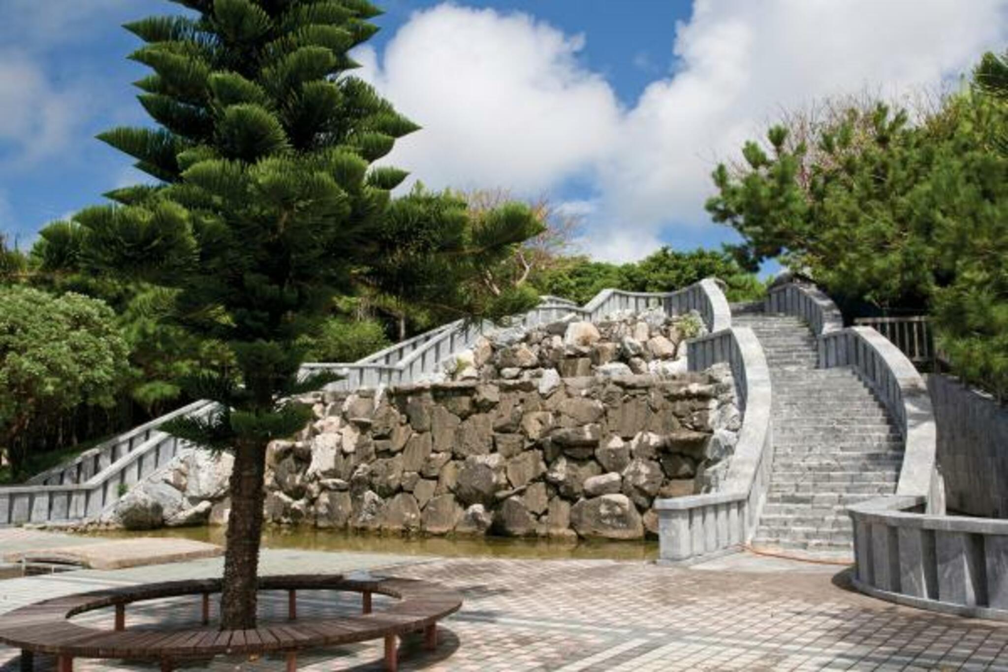 沖縄県平和創造の森公園管理事務所の代表写真1