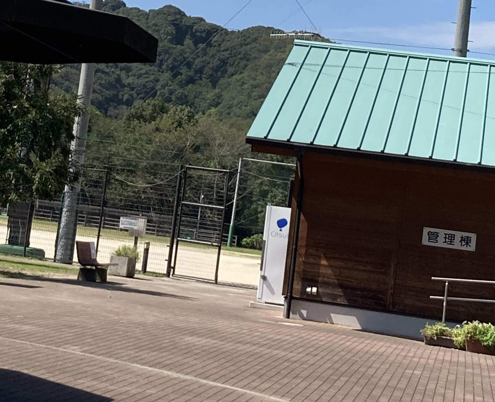紀美野町立 スポーツ公園管理棟の代表写真1