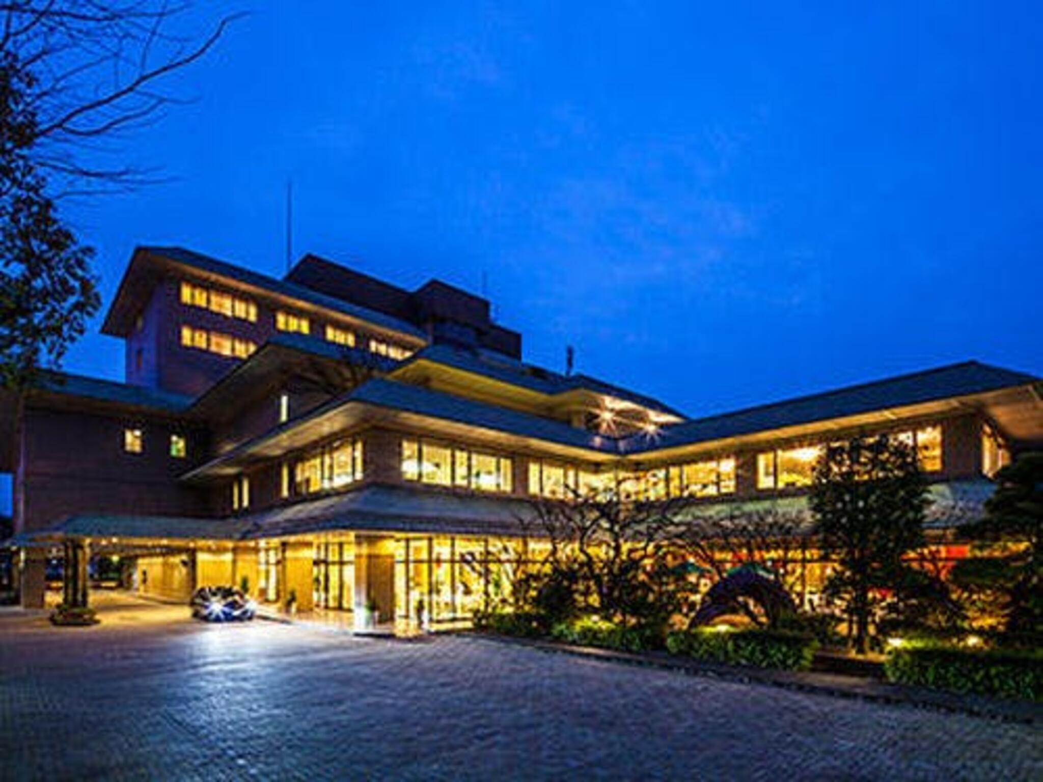KKRホテル熊本(国家公務員共済組合連合会 熊本共済会館)の代表写真1