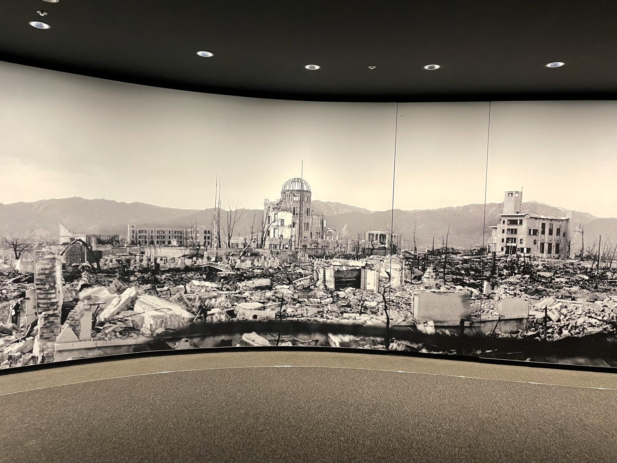 国立広島原爆死没者追悼平和祈念館の代表写真2