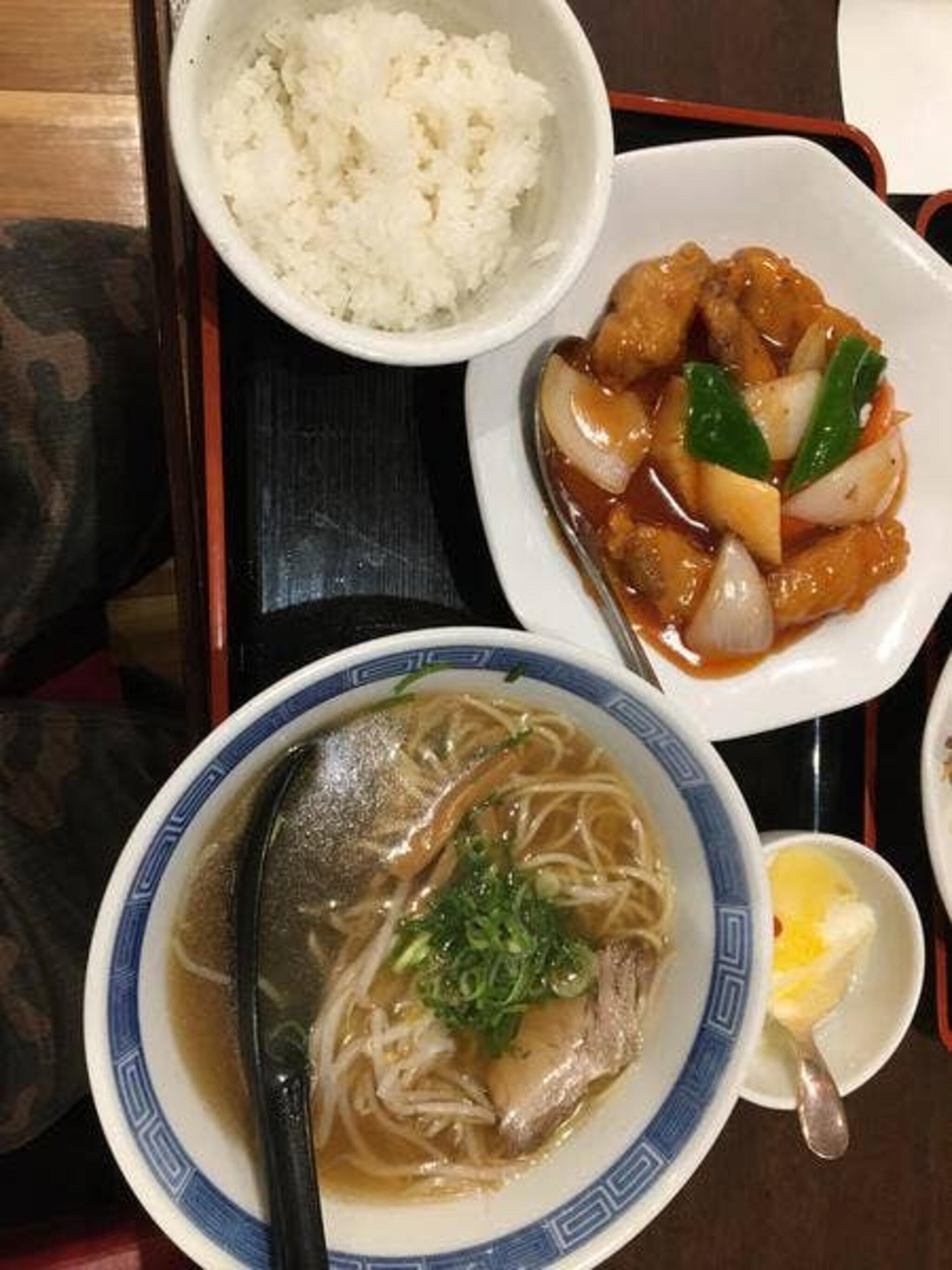 中華食堂コウチン 平田店の代表写真7