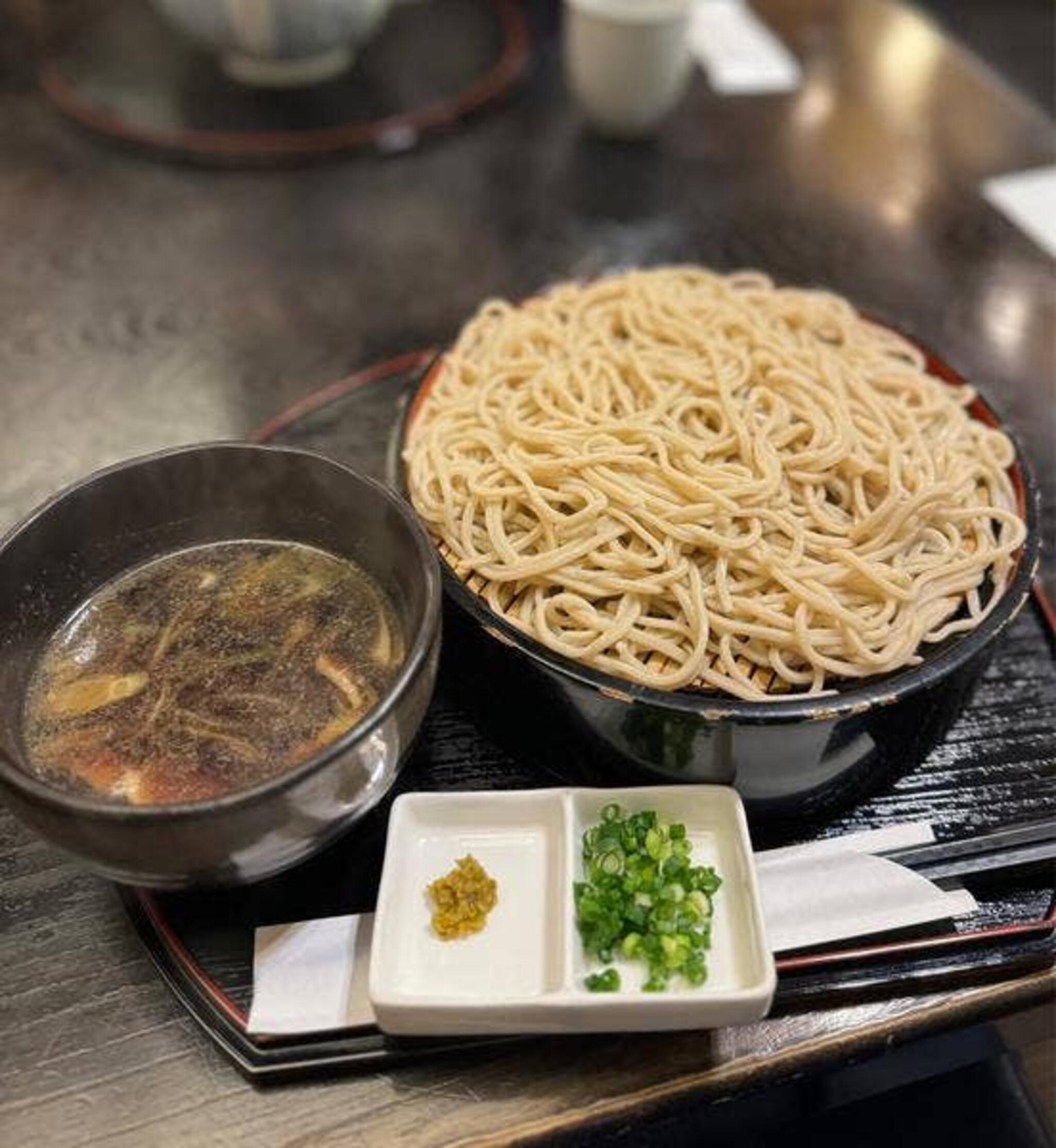 仁伊島 総本店