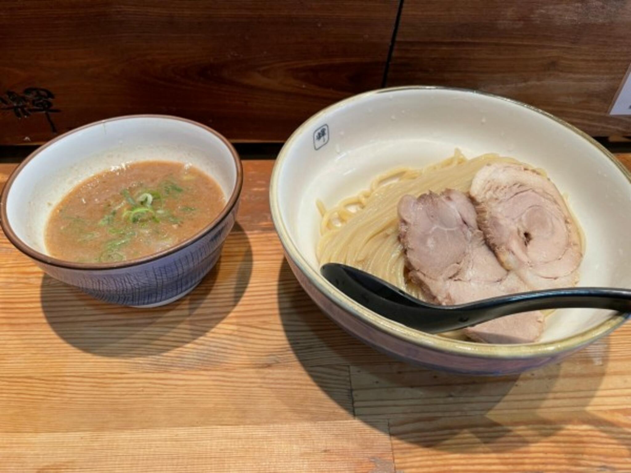 麺や 輝 大阪中津店の代表写真7