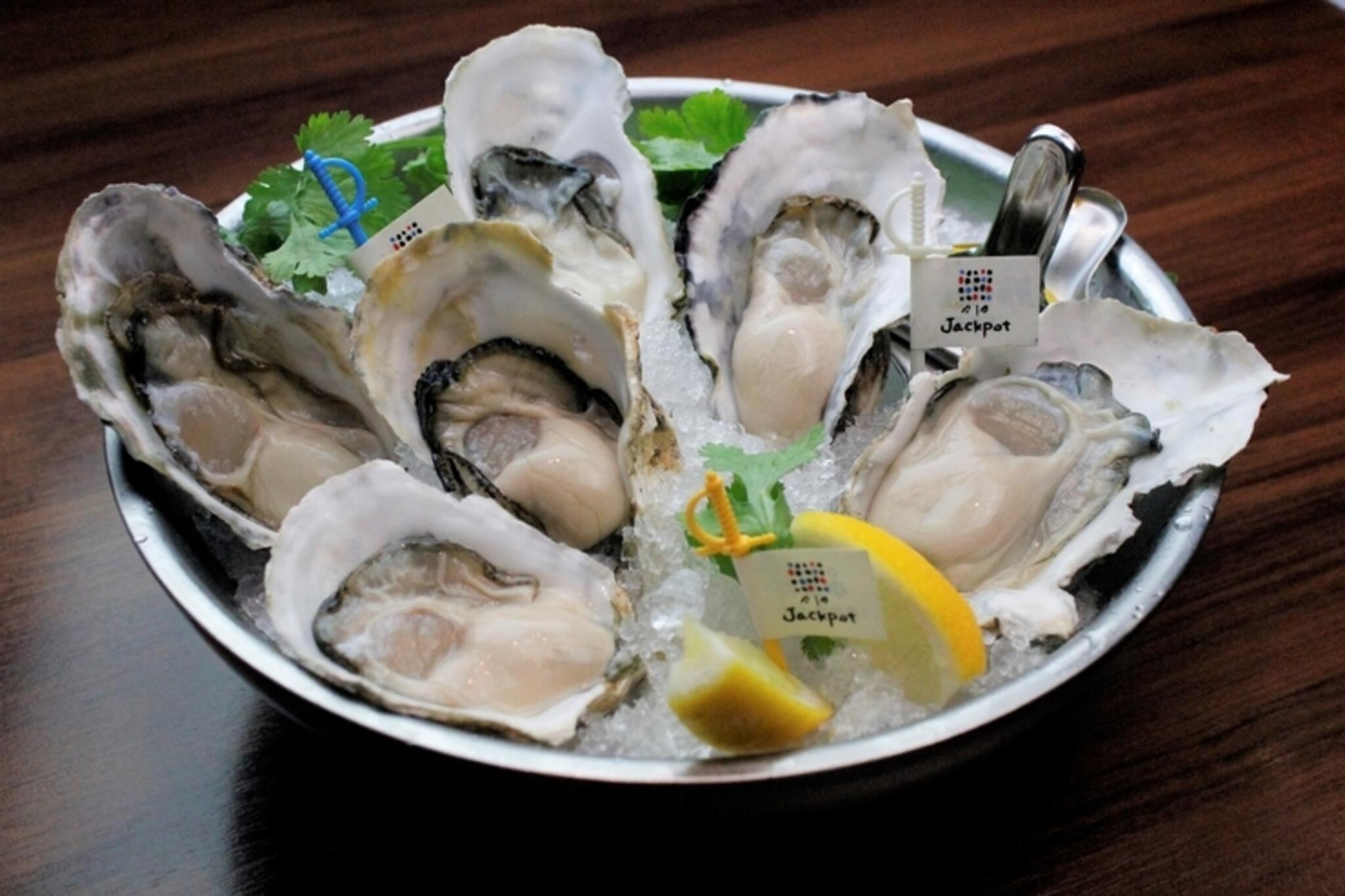 Oyster Bar ジャックポット 新宿の代表写真5