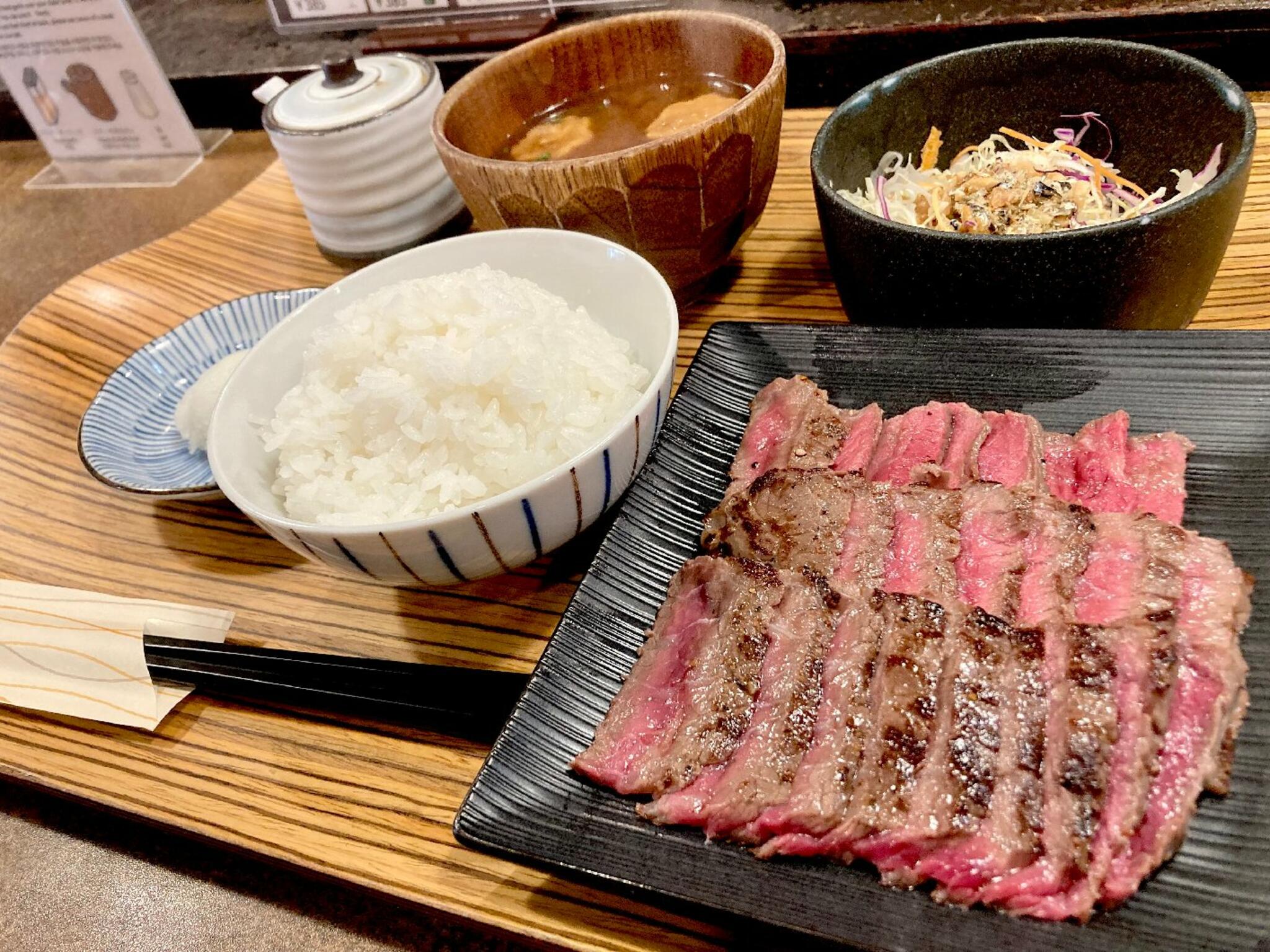 国産牛ステーキ丼専門店 佰食屋の代表写真4