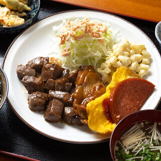 OKINAWA食堂酒場 ギボショウテンの写真3